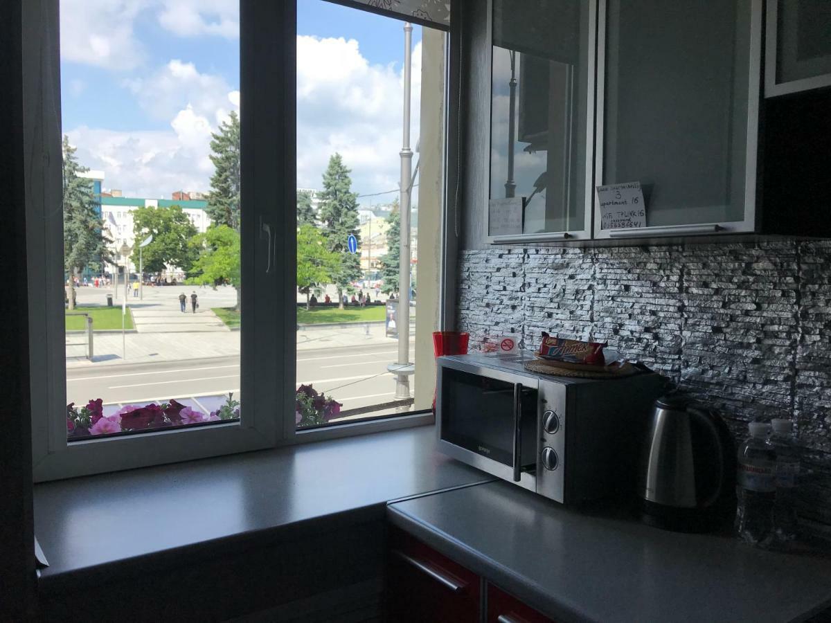Modern Luxury Studio In The Center Of Kharkiv At Konstitutsii Square Exterior foto
